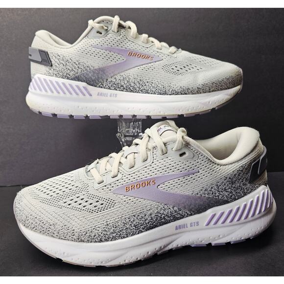 Brooks Women 8 Comfy footwear